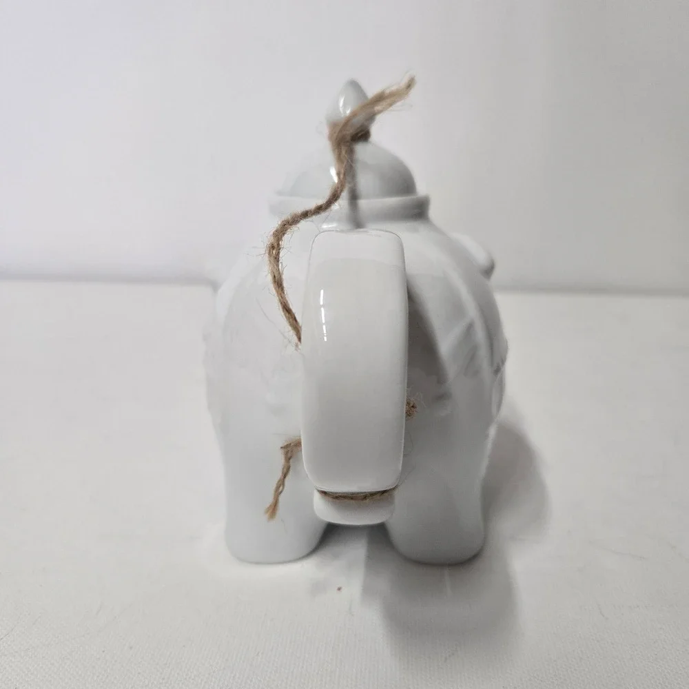 BIA Cordon Bleu Elephant Teapot‎ White Porcelain Ceramic Decor Tea Pot